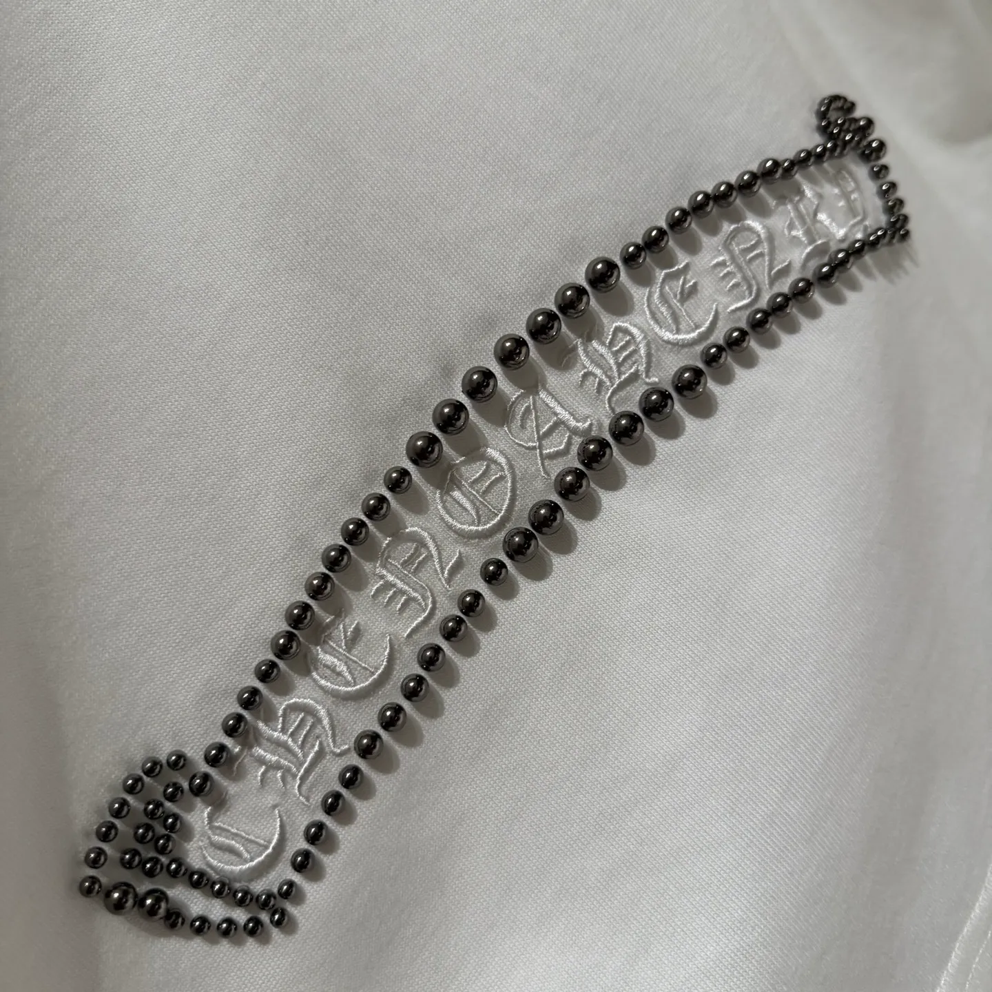 🅿️350 [Strict quality control] CH Croixin's new long-sleeved sweatshirt T-shirt. Heavy 420g double yarn fabric. Beaded on the front. Wash the whole garment twice. Frayed and torn on all four sides. Heavy fabric. The neckline is made of icy Salona. Loose fit. Deep, wide and stylish. No deformation or shrinkage. Color: 3 colors, black, white and gray. Size: M-2xl